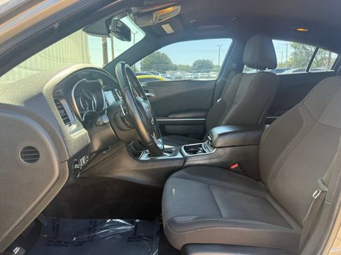 Used 2018 Dodge Charger R/T RWD image 21