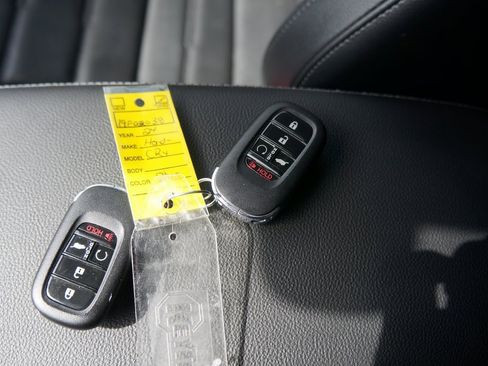 Used 2024 Honda CR-V EX-L image 2