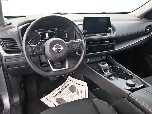 Used 2023 Nissan Rogue S image 14