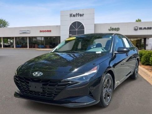 Used 2021 Hyundai Elantra SEL FWD image 1
