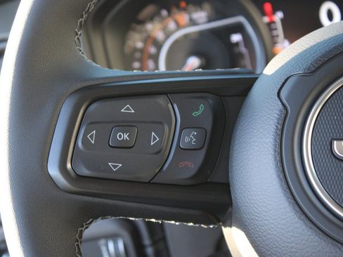 New 2025 Jeep Gladiator Mojave image 14