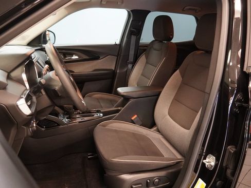 Used 2023 Chevrolet TrailBlazer LT FWD image 4