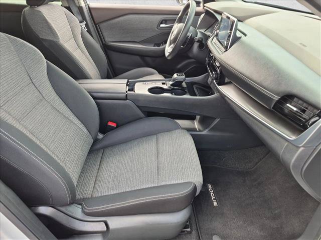 Used 2022 Nissan Rogue SV FWD image 27
