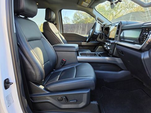 Certified 2026 Ford F250 Lariat w/ Black Appearance Package image 45