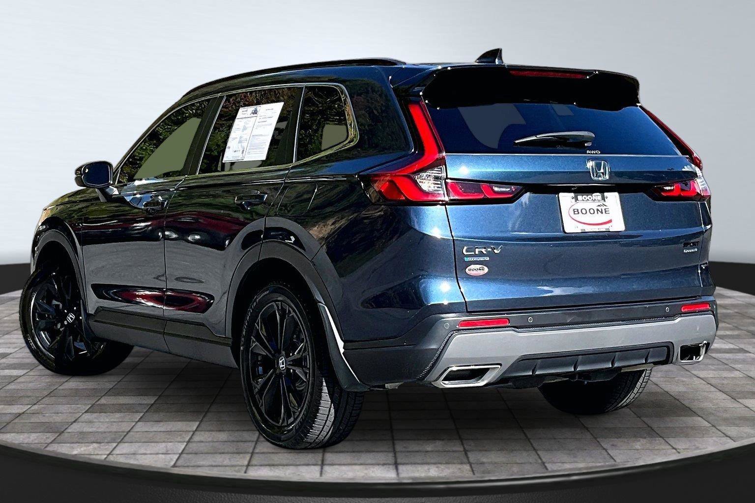 Used 2025 Honda CR-V Sport Touring image 3