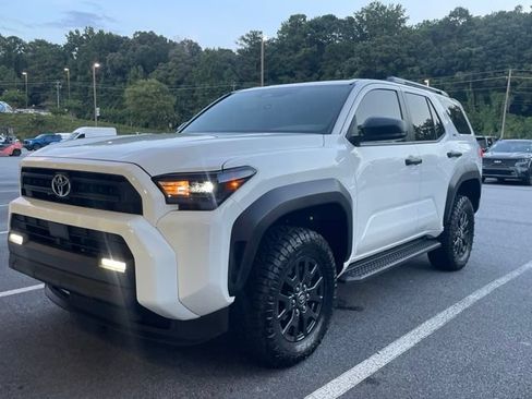 Used 2025 Toyota 4Runner SR5 AWD/4WD image 2