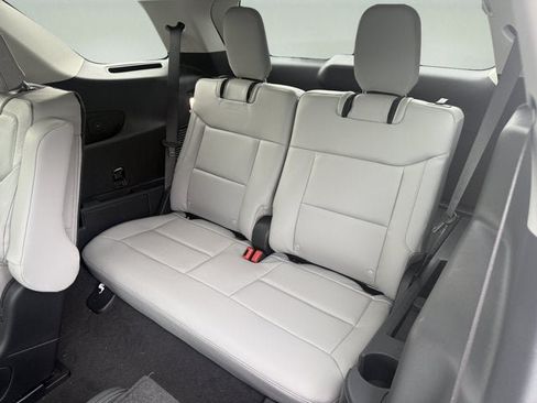 New 2026 Ford Explorer Active w/ Active Comfort Package AWD/4WD image 10