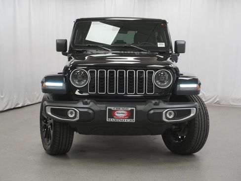 Used 2025 Jeep Wrangler Unlimited Sahara w/ Safety Group AWD/4WD image 8