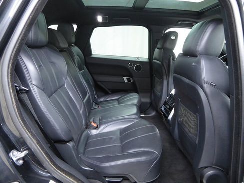 Used 2014 Land Rover Range Rover Sport HSE image 31