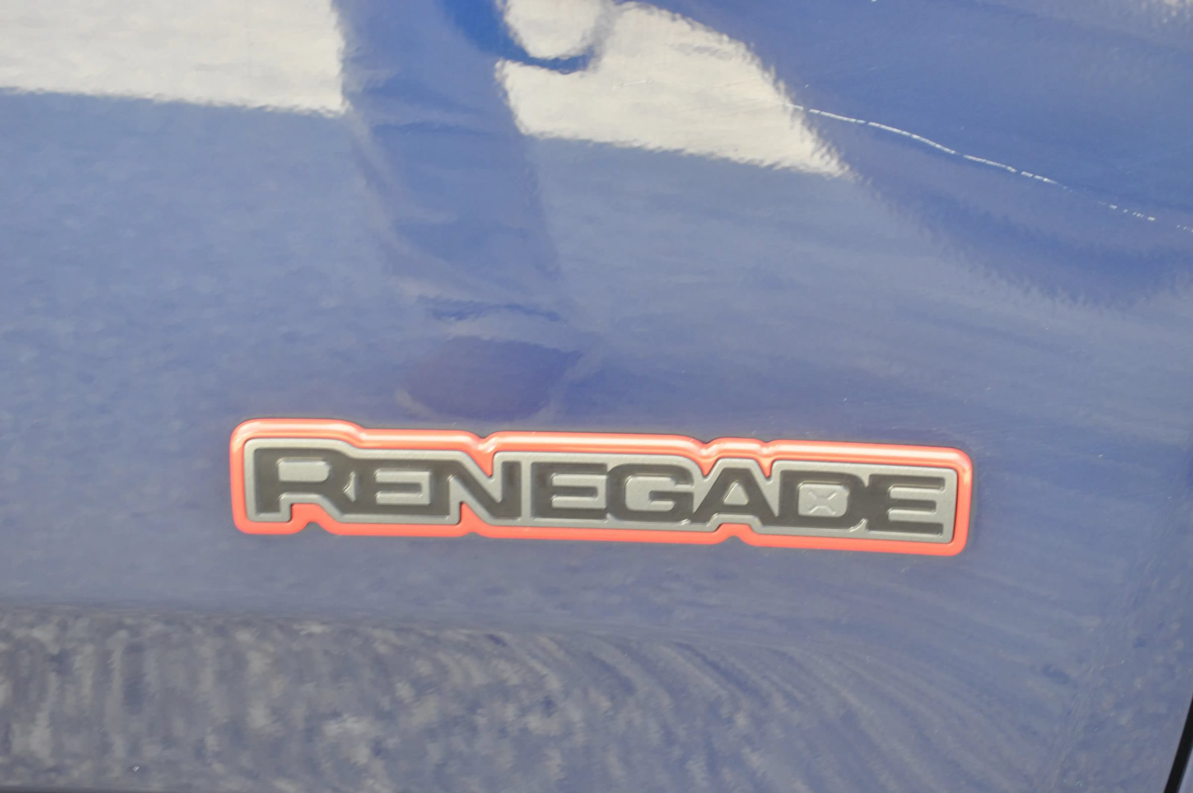 Used 2018 Jeep Renegade Trailhawk w/ Popular Equipment Group AWD/4WD image 22