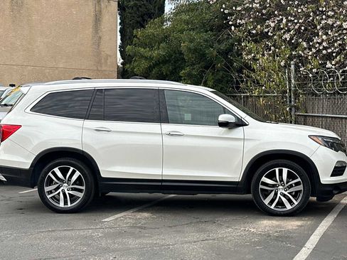 Used 2016 Honda Pilot Elite image 7