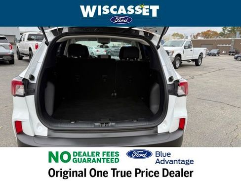 Certified 2022 Ford Escape SE w/ Cold Weather Package image 12