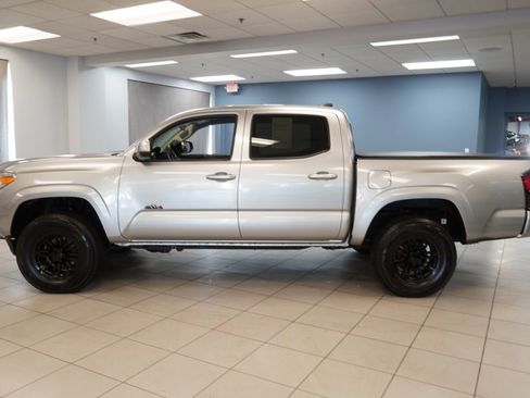 Used 2023 Toyota Tacoma SR AWD/4WD image 2