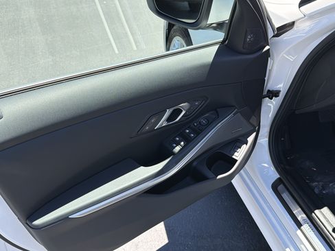 Used 2025 BMW 330i Sedan w/ Premium Package RWD image 24