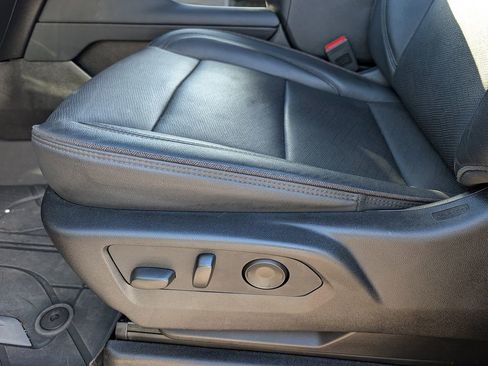 Used 2024 Chevrolet Tahoe High Country image 15