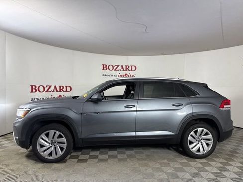 Used 2023 Volkswagen Atlas Cross Sport SE image 5
