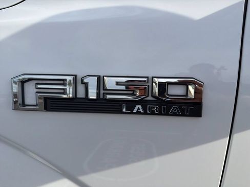 Used 2016 Ford F150 Lariat w/ Equipment Group 502A Luxury AWD/4WD image 13