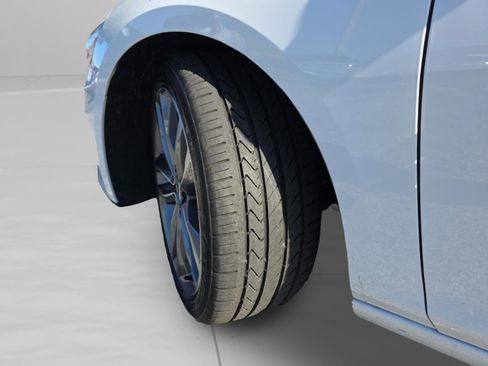 Used 2024 Chevrolet Malibu LT image 35