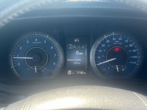 Certified 2017 Toyota Sienna Limited Premium image 34