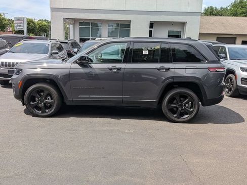 Certified 2023 Jeep Grand Cherokee Altitude AWD/4WD image 6