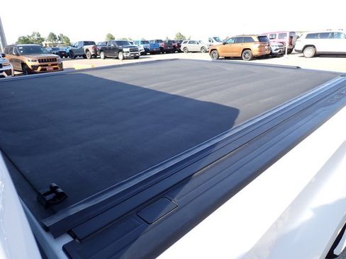 Used 2021 Chevrolet Silverado 1500 LT Trail Boss w/ LPO, Dark Essentials Package AWD/4WD image 8
