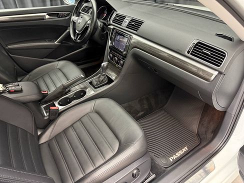 Used 2016 Volkswagen Passat 1.8T FWD image 18
