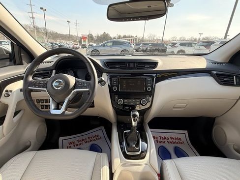 Certified 2022 Nissan Rogue Sport SL w/ Premium Package image 22