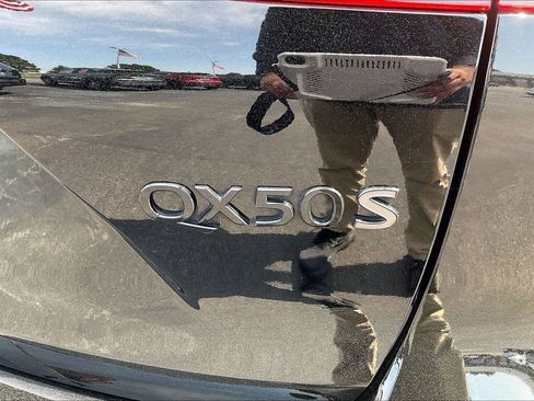 Used 2023 INFINITI QX50 Sport AWD/4WD image 9