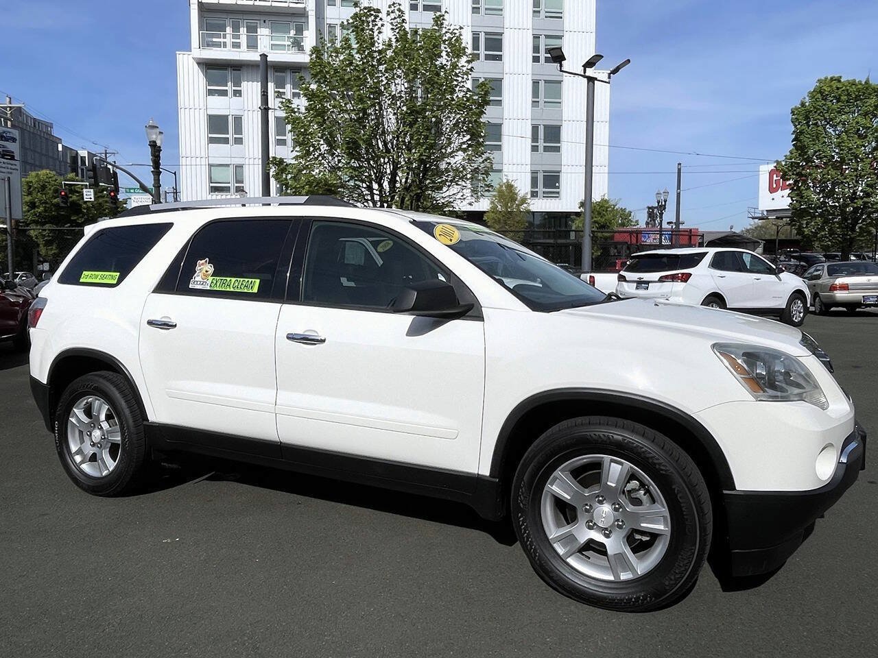 Used 2011 GMC Acadia SLE AWD/4WD image 4