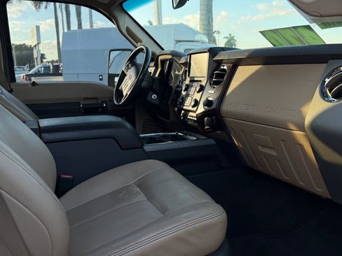 Used 2016 Ford F250 Lariat w/ Lariat Ultimate Package AWD/4WD image 14