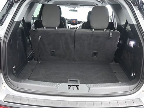 Used 2023 Ford Explorer XLT w/ Class IV Trailer Tow Package image 16