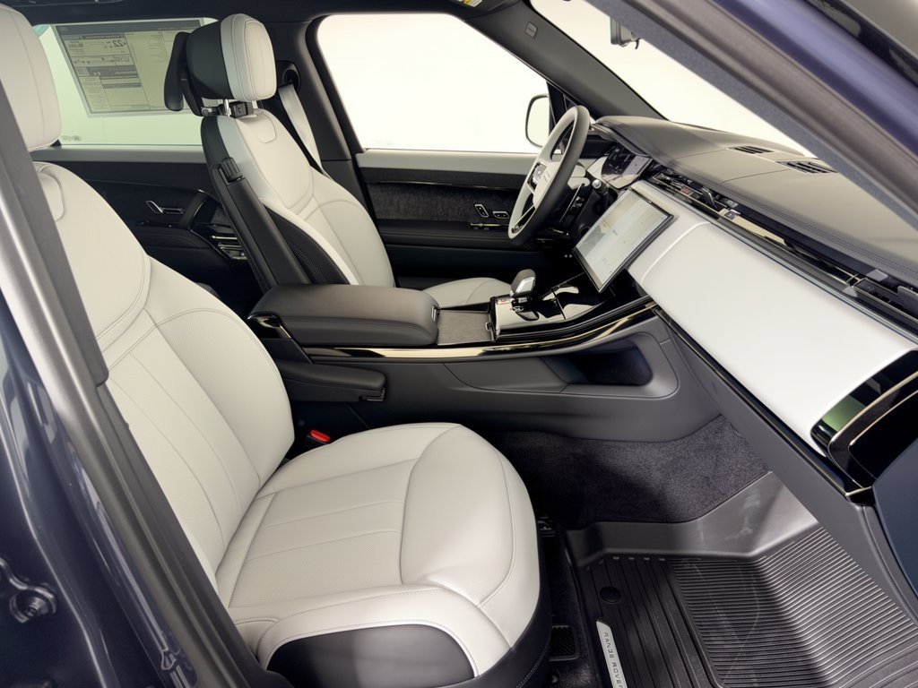New 2027 Land Rover Range Rover Sport Dynamic SE AWD/4WD image 30