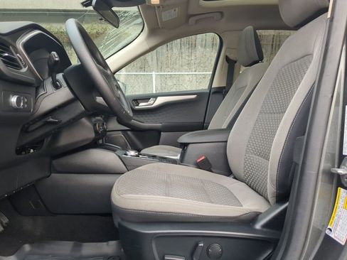 Used 2020 Ford Escape SE image 20