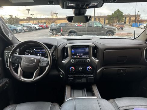 Used 2023 GMC Sierra 3500 Denali w/ Technology Package image 35