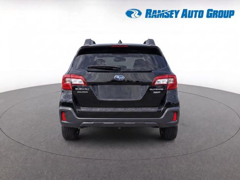 Used 2018 Subaru Outback 3.6R Limited AWD/4WD image 7