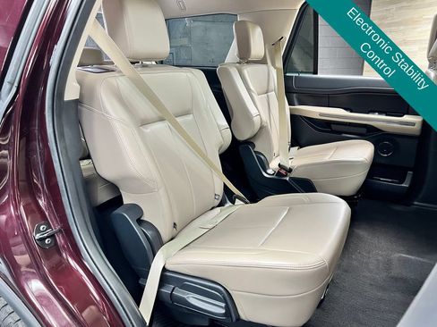 Used 2023 Ford Expedition XLT AWD/4WD image 14