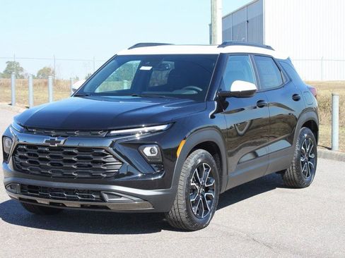 New 2026 Chevrolet TrailBlazer ACTIV image 2