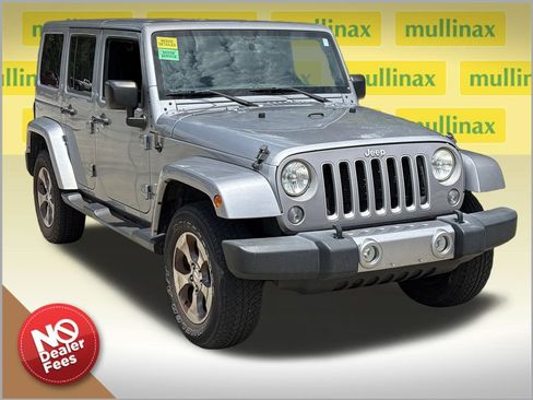 Used 2016 Jeep Wrangler Unlimited Sahara w/ Connectivity Group AWD/4WD image 1