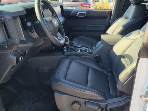 New 2025 Ford Bronco Badlands image 5