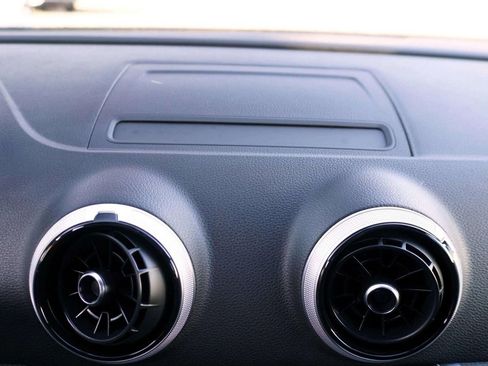 Used 2017 Audi A3 e-tron Premium Plus w/ Technology Package image 22