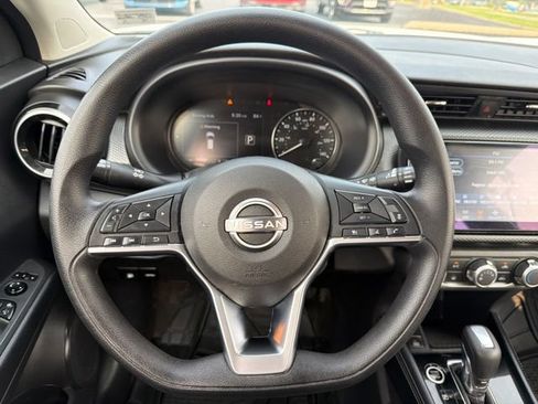 Used 2024 Nissan Kicks SV FWD image 14