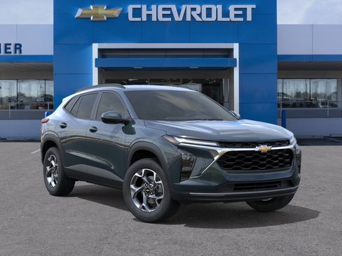 New 2026 Chevrolet Trax LT w/ LT Convenience Package FWD image 7