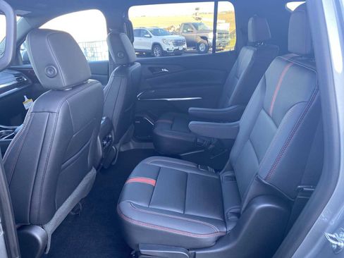 New 2026 Chevrolet Traverse RS image 25