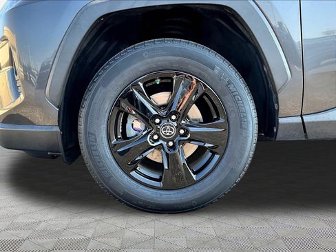 Used 2019 Toyota RAV4 XLE FWD image 34