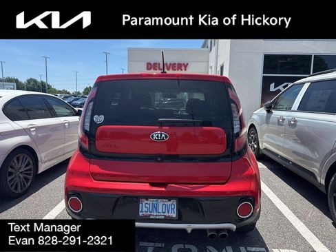 Used 2017 Kia Soul ! FWD image 5
