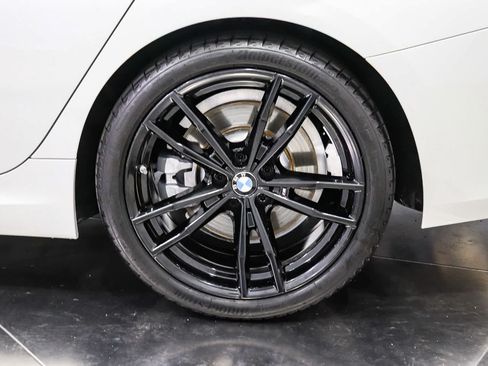 Used 2023 BMW 330i Sedan w/ M Sport Package RWD image 10