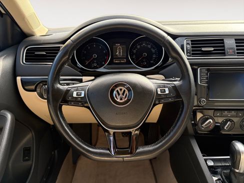 Used 2016 Volkswagen Jetta SEL w/ Lighting Package FWD image 14