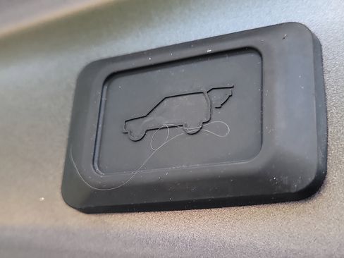 Certified 2025 Toyota RAV4 XLE FWD image 12