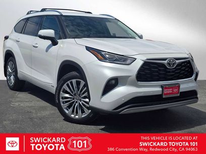 New 2026 Toyota Highlander Platinum