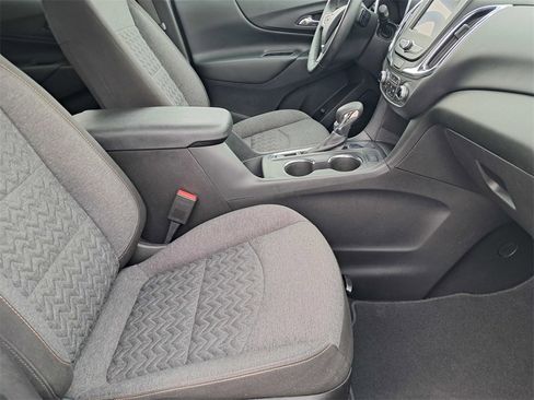 Used 2023 Chevrolet Equinox LT image 17